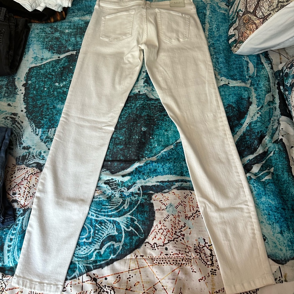 White Burberry brit stretchy jeans size 2